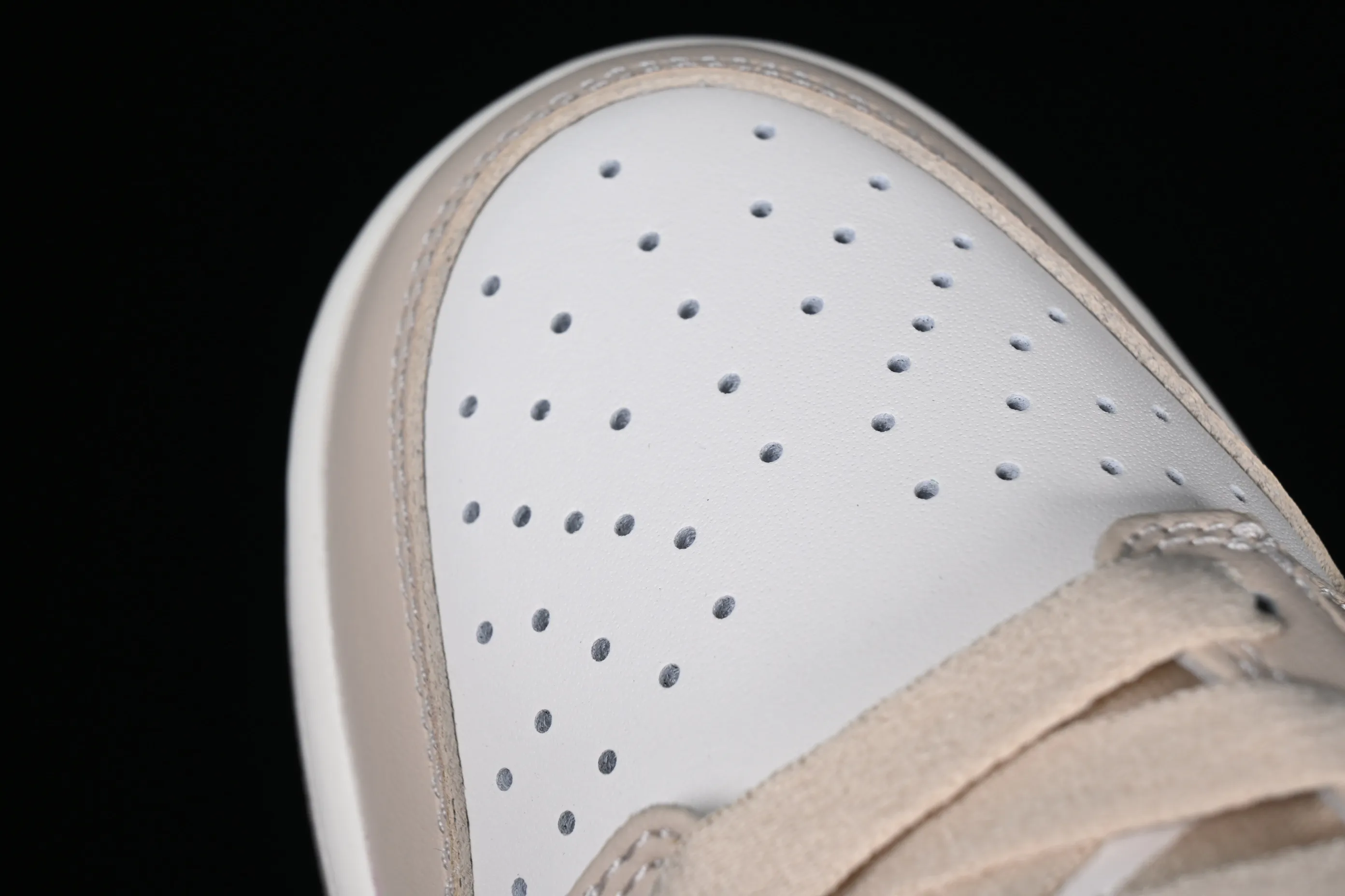 All categories Nk SB Dunk series Nk SB Dunk Low low-top sneakers F version Nk Dunk Low beige gold hook SB low-top sports and leisure sneakers DX5930-001